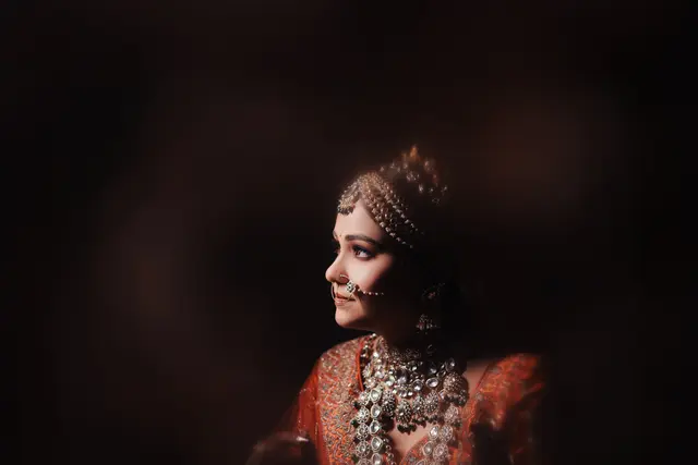 Editorial bridal portrait during a wedding by EDP Studio
