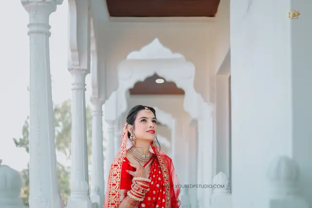 Editorial bridal portrait during a wedding by EDP Studio